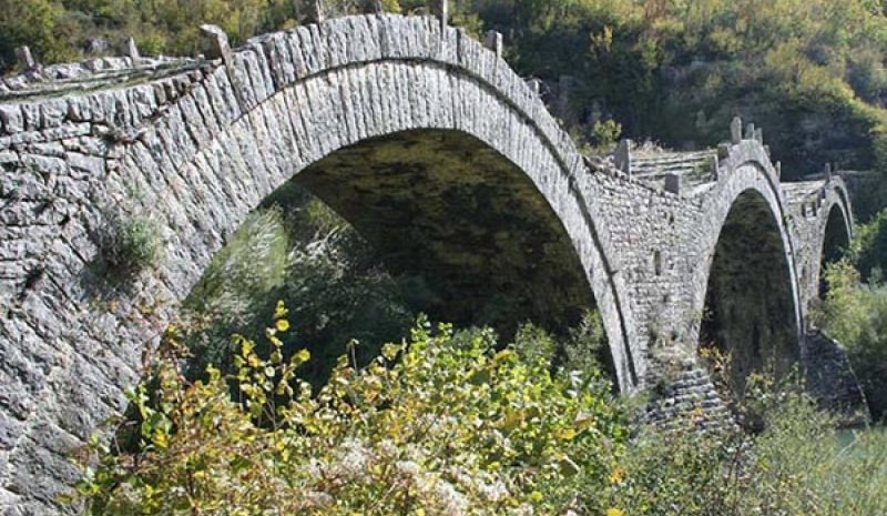 S.O.S. εκπέμπουν τα μοναδικά πέτρινα γεφύρια της Ηπείρου!