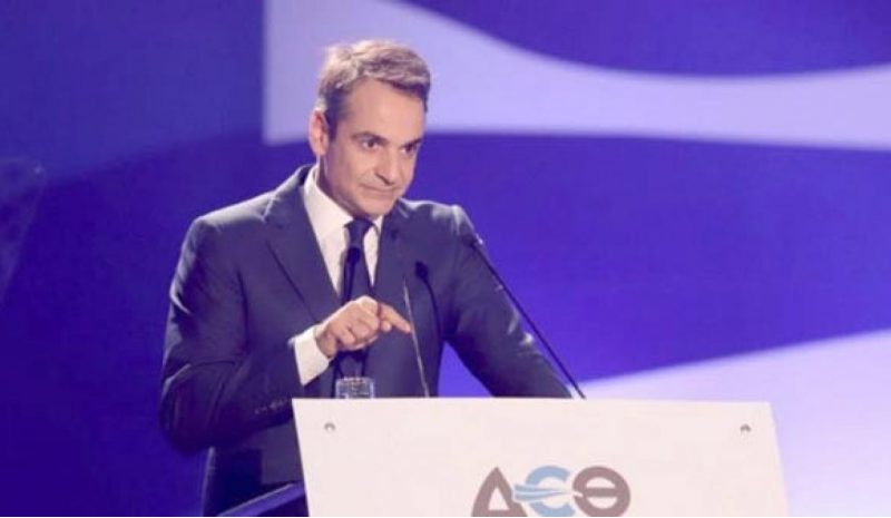 Ο ΚΥΡΙΑΚΟΣ «ΑΝΟΙΓΕΙ ΤΑ ΧΑΡΤΙΑ ΤΟΥ»!
