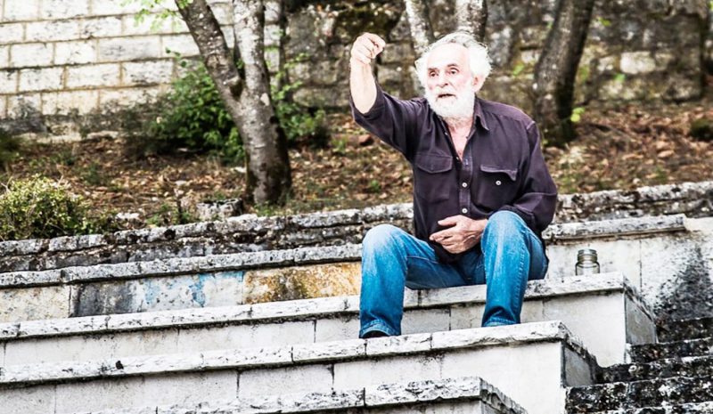 «Το τοπικό θέατρο έχει μέλλον, αρκεί να μείνει μακριά από μίζερες κλίκες»!