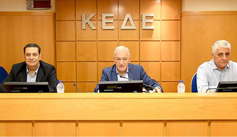 ΕΠΙ ΤΑΠΗΤΟΣ ΤΑ ΟΙΚΟΝΟΜΙΚΑ ΤΩΝ ΔΗΜΩΝ!