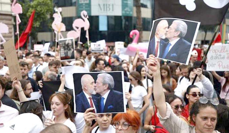 Με την… πλάτη στον τοίχο  ο Ράμα για τη Σβέρνιτσα!