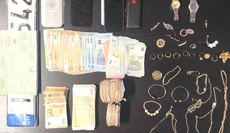 Έστηναν απάτες στα Γιάννενα  παριστάνοντας τους λογιστές!