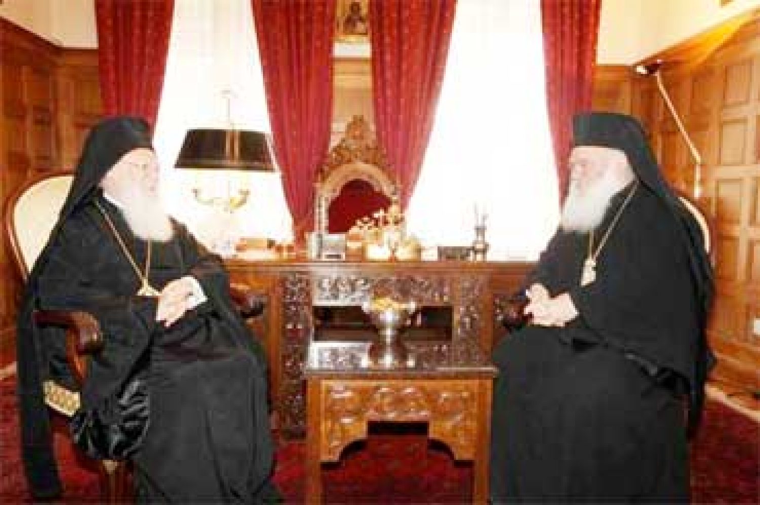 Πληθαίνουν οι φωνές για αναβολή εκλογής Μητροπολίτη Ιωαννίνων