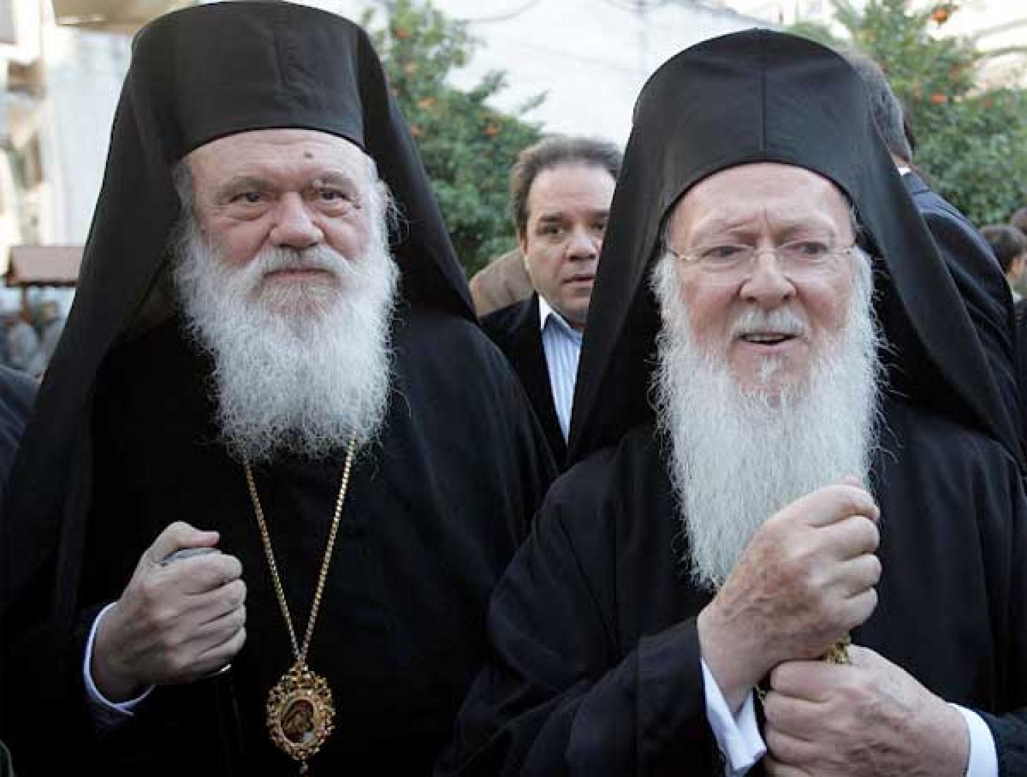 Σε πλήρη διάσταση απόψεων Βαρθολομαίος και Ιερώνυμος!