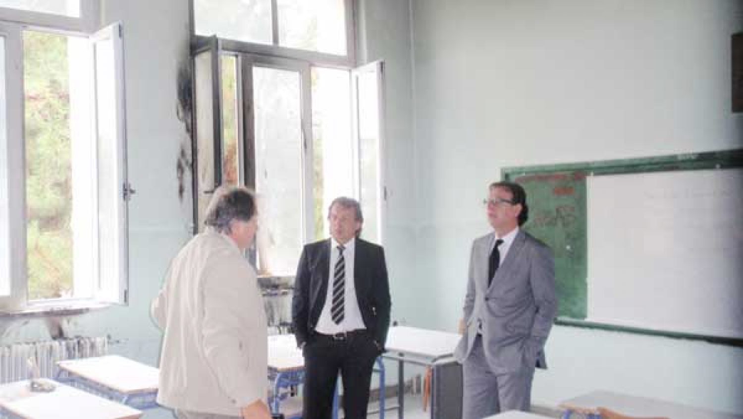 Βάνδαλοι επιχείρησαν να… κάψουν το 4ο Γενικό Λύκειο Ιωαννίνων!