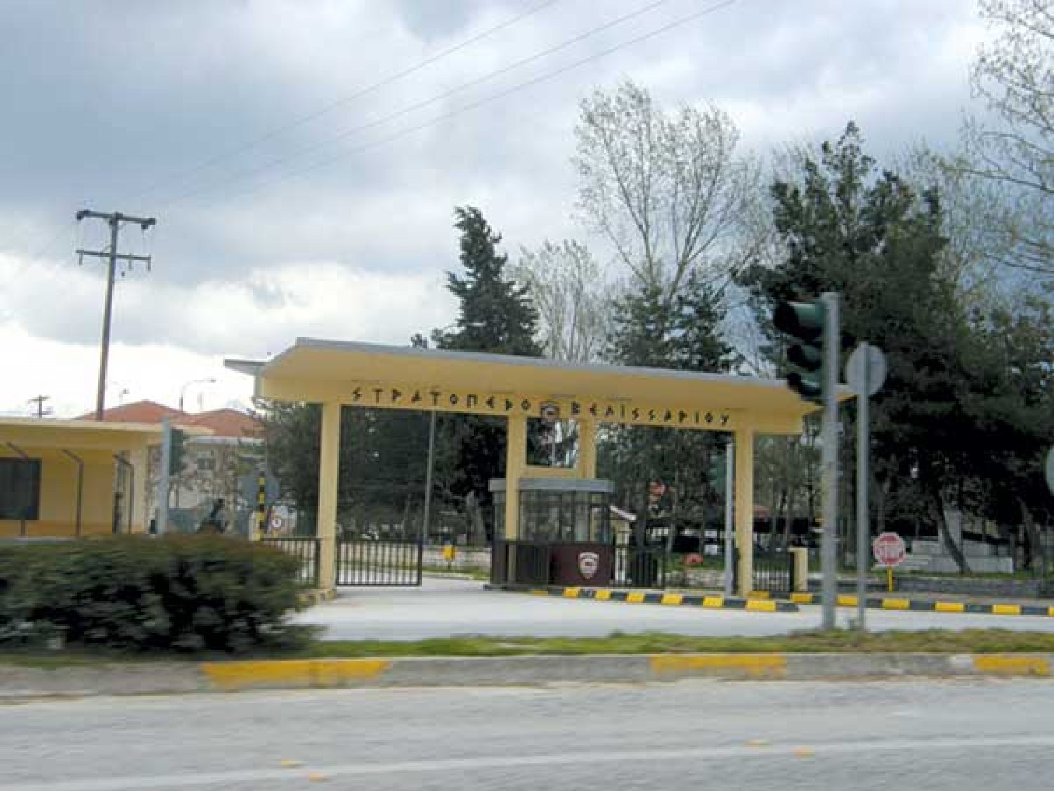 ΤΑ ΠΡΟΒΛΗΜΑΤΑ «ΠΝΙΓΟΥΝ» ΤΗΝ ΗΠΕΙΡΟ!
