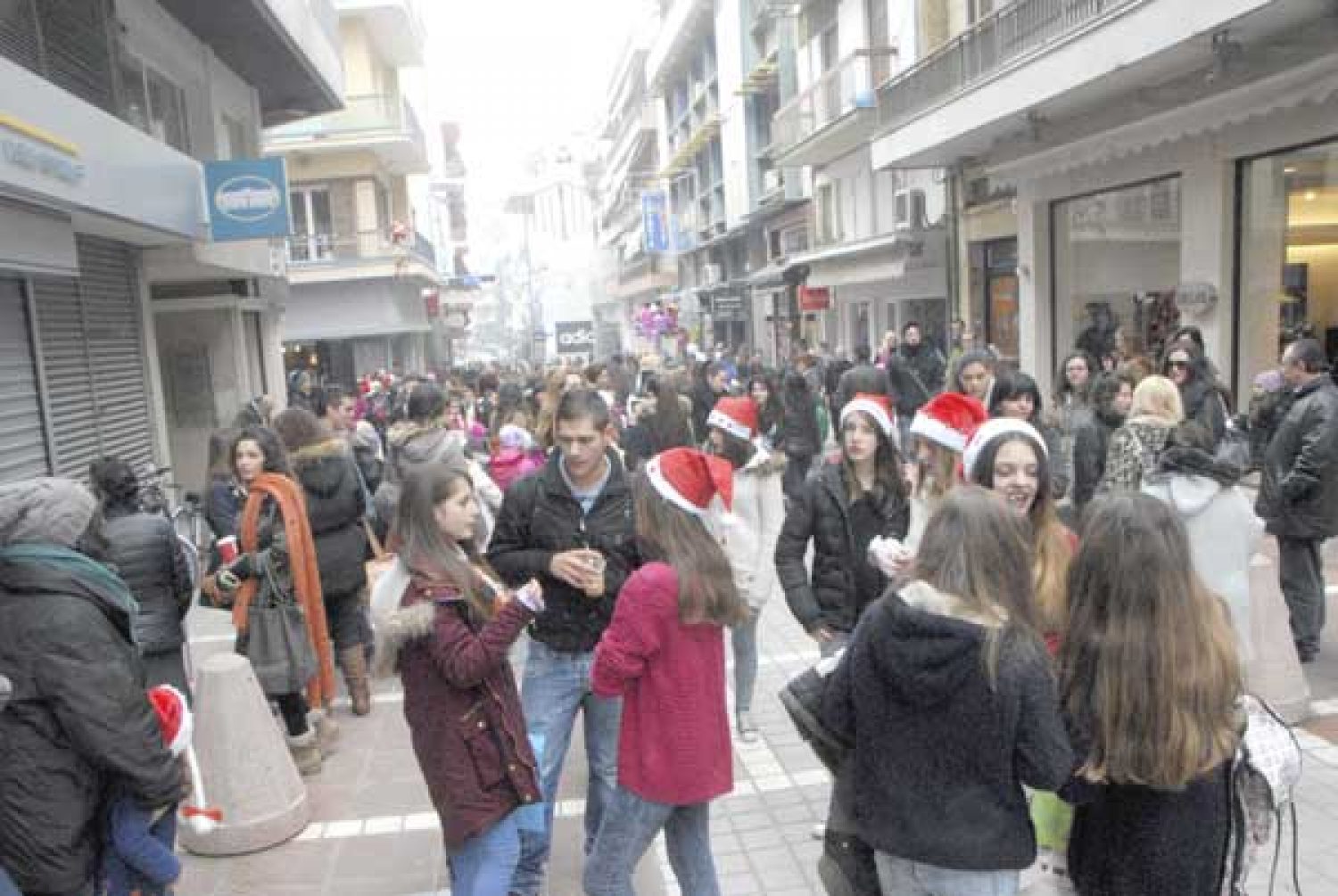 Τα Γιάννενα κατακλύσθηκαν από επισκέπτες για τις γιορτές
