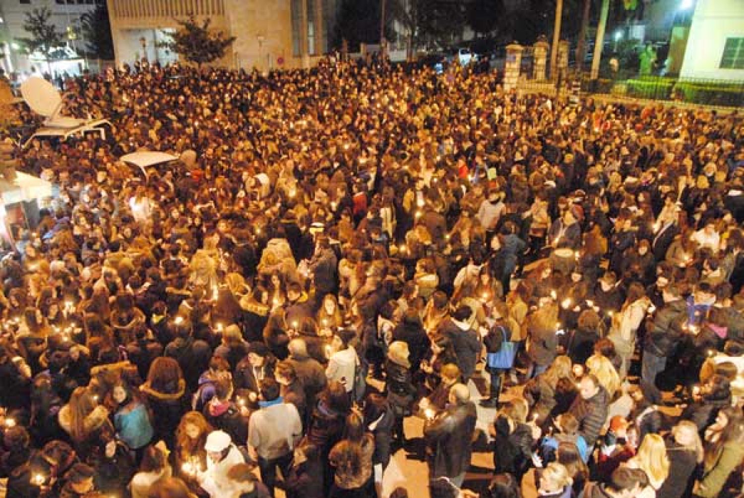Το δικό τους «Ύστατο Χαίρε» είπαν και τα Γιάννενα στον 20χρονο σπουδαστή