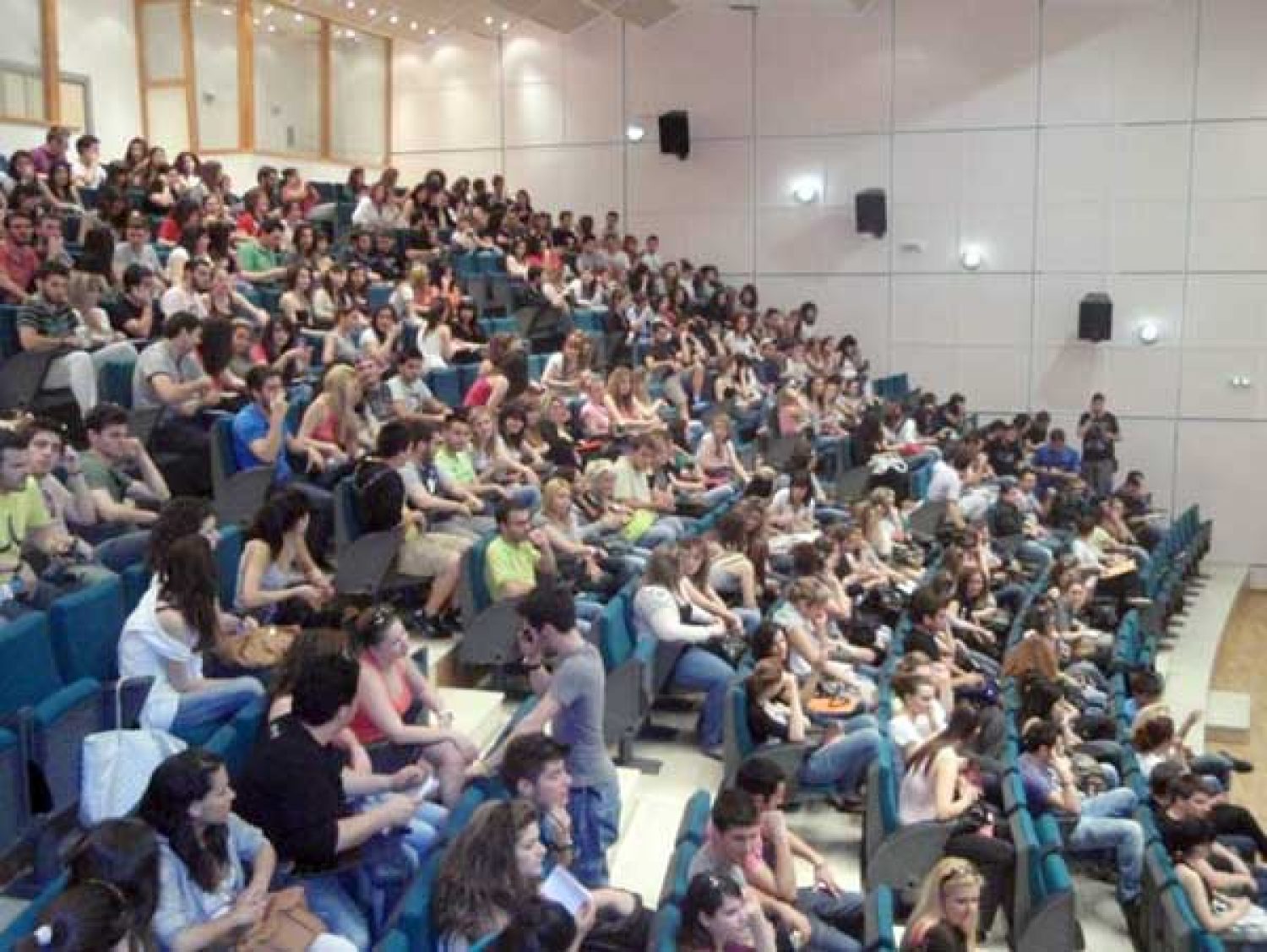 ΤΑ ΠΑΝΩ – ΚΑΤΩ ΣΤΗΝ ΕΚΠΑΙΔΕΥΣΗ!