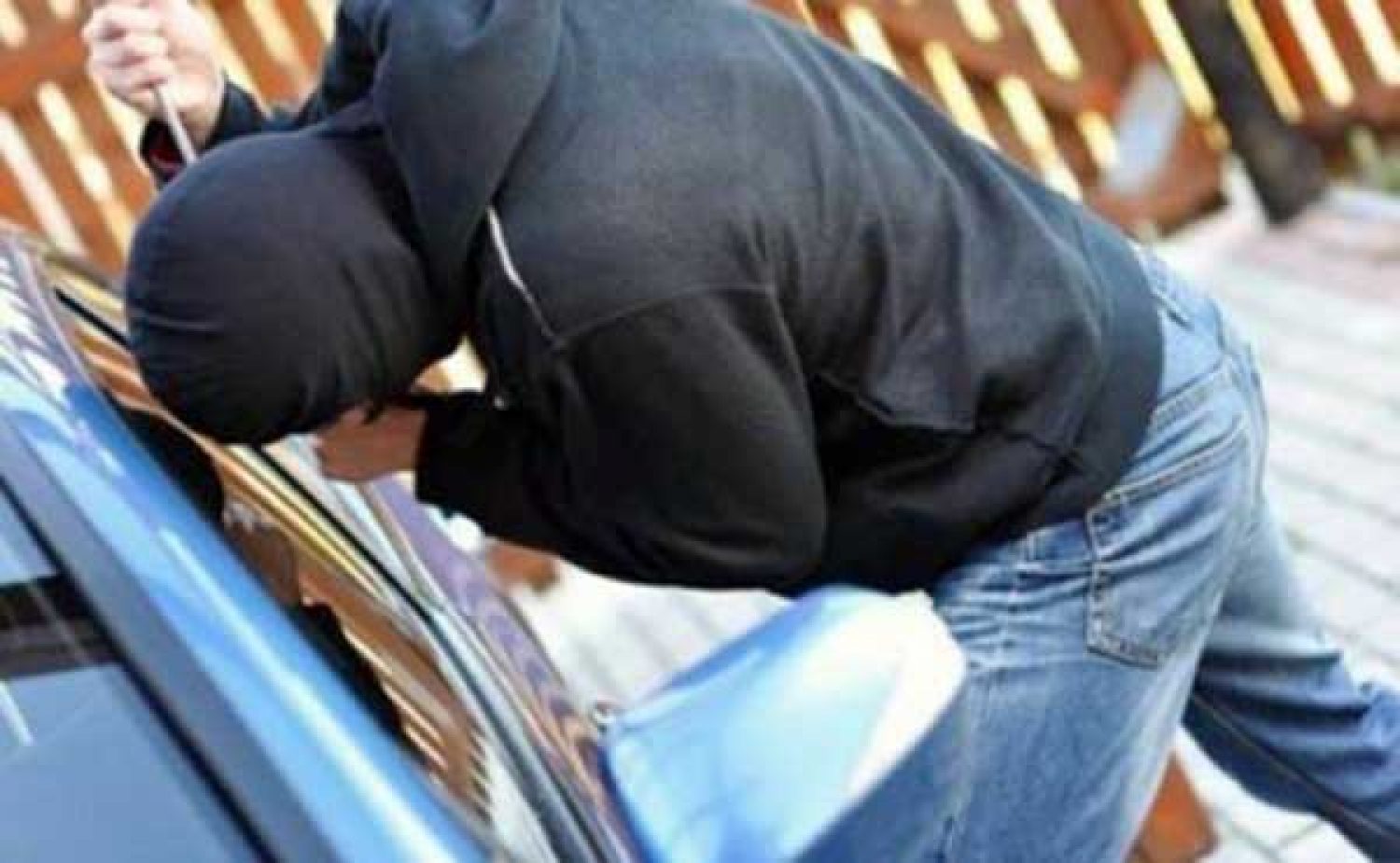 18χρονος Αλβανός διέρρηξε όχημα στην Πάργα