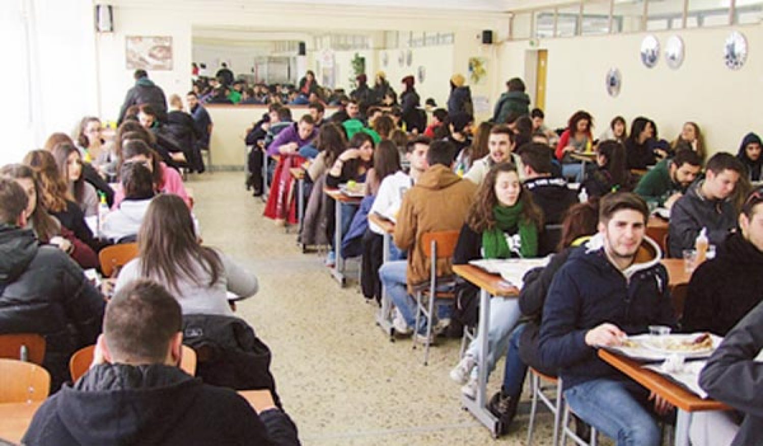 ΚΑΤΑΡΡΕΕΙ Η ΦΟΙΤΗΤΙΚΗ ΜΕΡΙΜΝΑ!