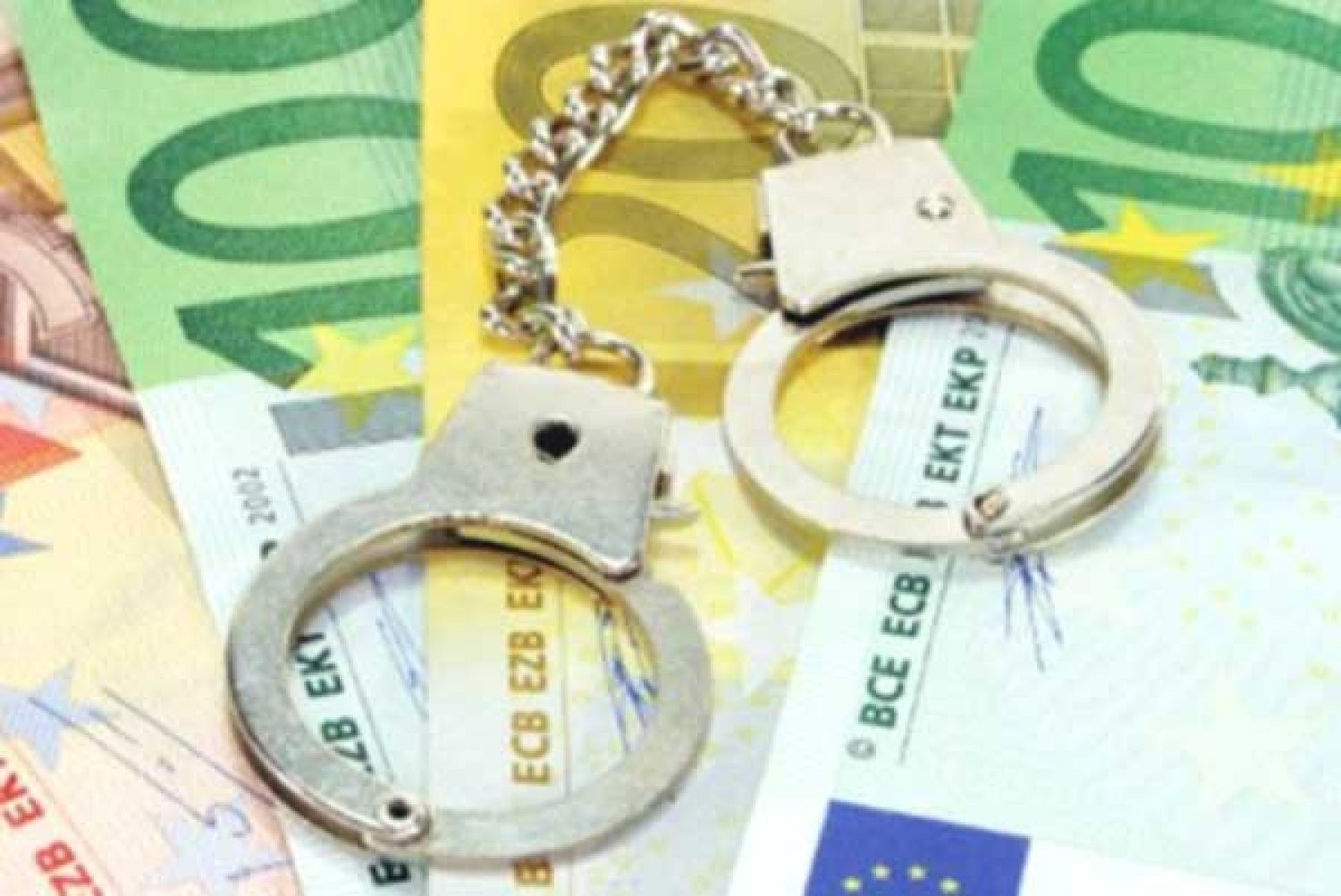 ΜΕΤΡΑ «ΦΩΤΙΑ» ΓΙΑ ΤΑ ΝΟΙΚΟΚΥΡΙΑ!