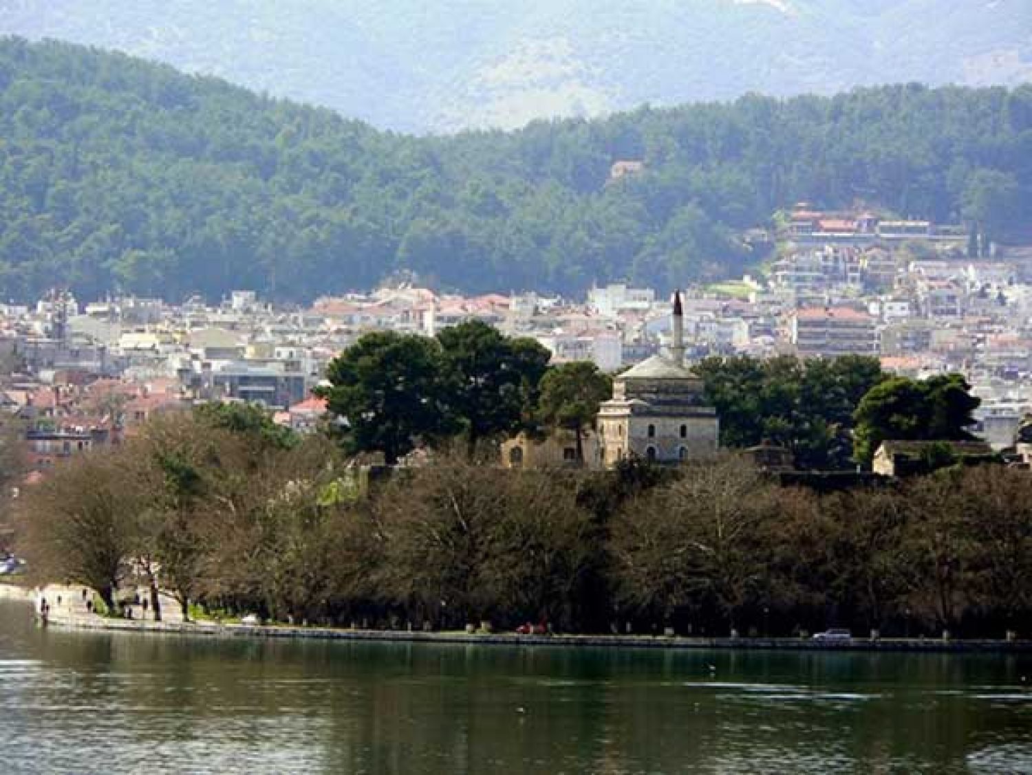 Ο Δήμος Ιωαννιτών αναζητά… πυξίδα και δίνει μάχη για να σταθεί όρθιος!