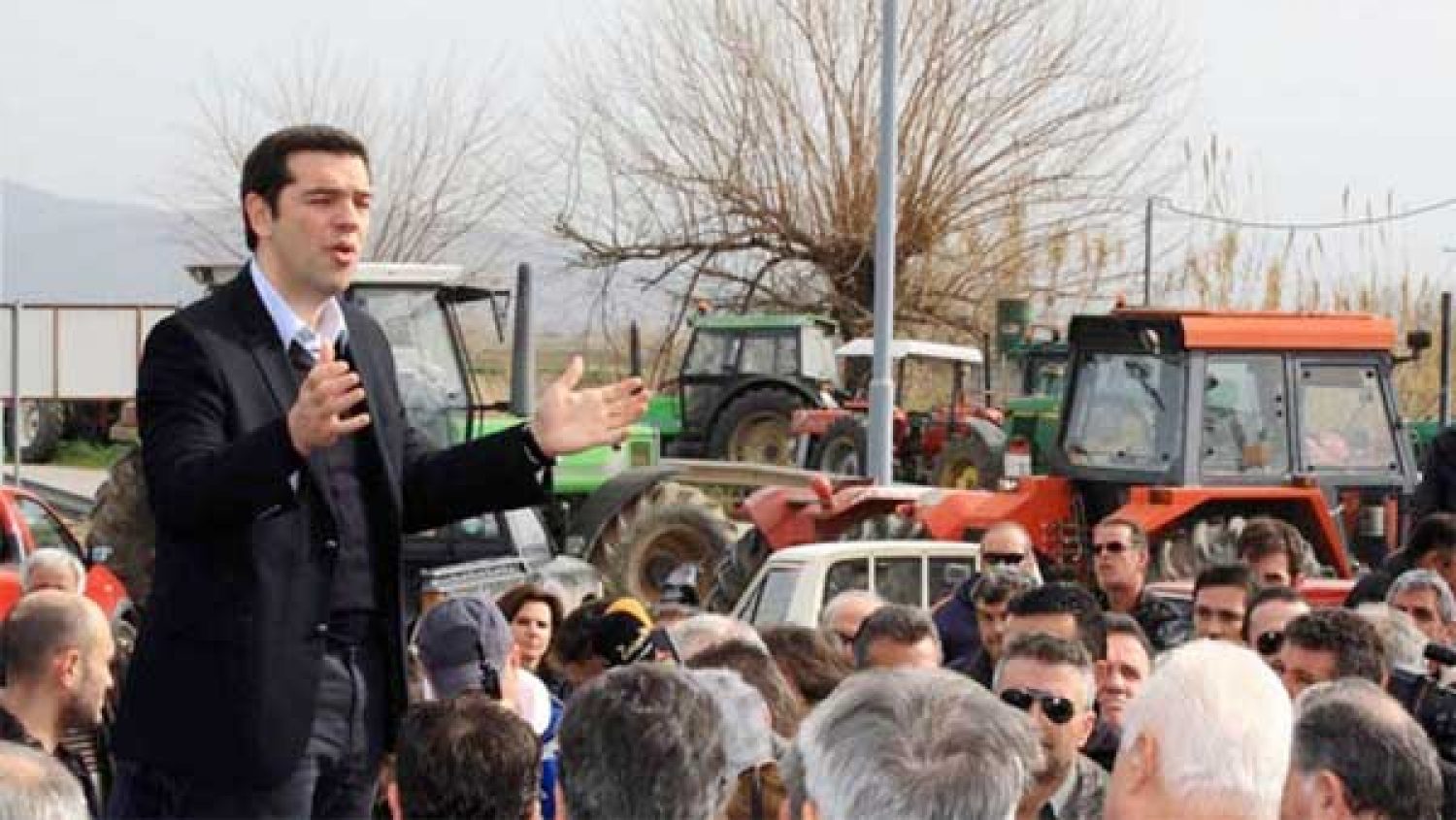 ΜΑΧΕΣ ΣΕ ΒΟΥΛΗ ΚΑΙ ΔΡΟΜΟΥΣ!