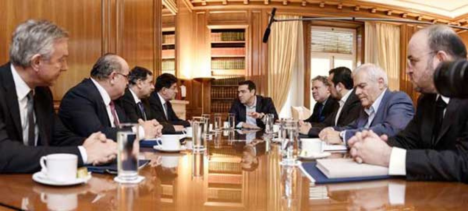 ΤΟ ΑΣΦΑΛΙΣΤΙΚΟ ΚΡΥΒΕΙ ΠΑΓΙΔΕΣ!
