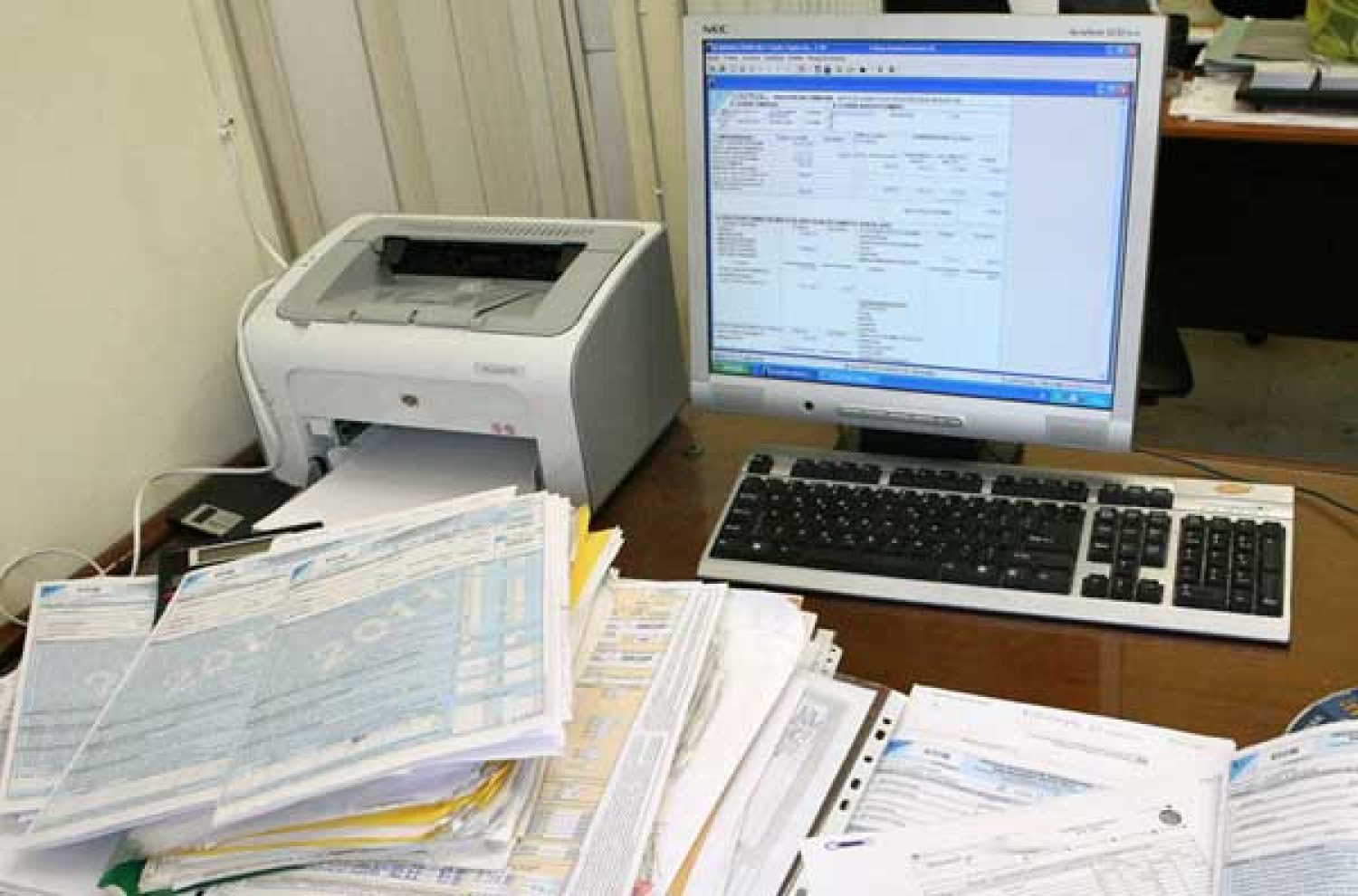 Στο στόχαστρο της Κυβέρνησης μπαίνουν τα μεσαία εισοδήματα