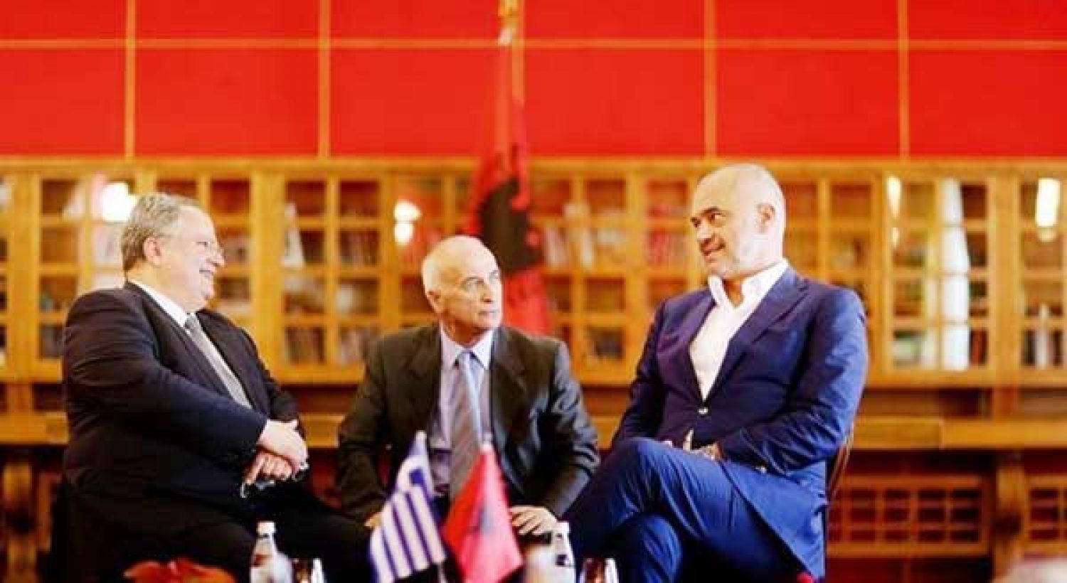 Σε πλήρες τέλμα περιήλθαν οι Ελληνοαλβανικές σχέσεις