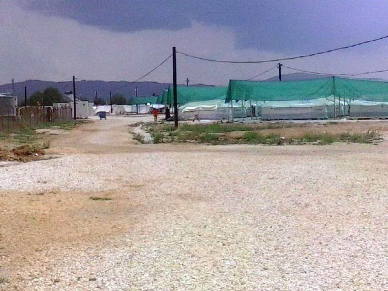 Τα προβλήματα… κάτω από το χαλί στα Κέντρα Φιλοξενίας Προσφύγων