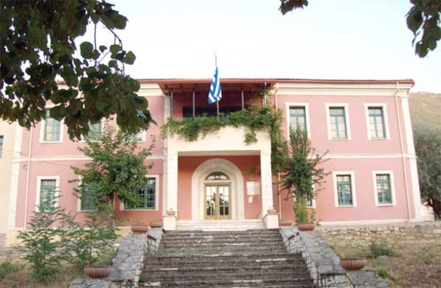 Να ενισχυθεί και όχι να κλείσει το Κέντρο Παιδ. Μέριμνας Πωγωνιανής