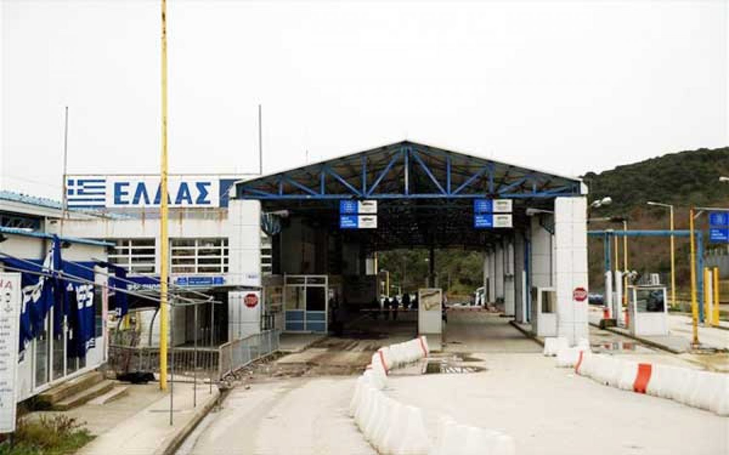 Ένας τόνος χασίς (!) στα χέρια των Τελωνειακών της Κακαβιάς