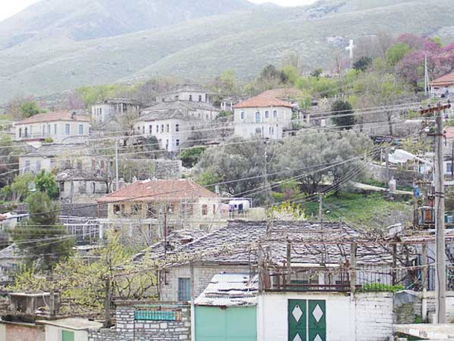 ΣΤΟ…ΕΛΕΟΣ ΣΥΜΜΟΡΙΩΝ Η Β. ΗΠΕΙΡΟΣ!