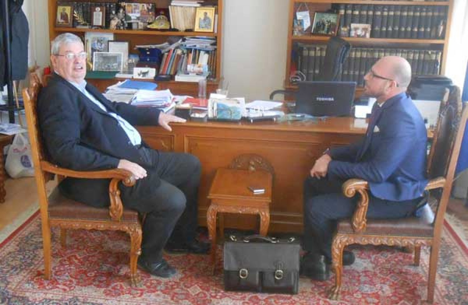 Ο Πρόξενος της Αλβανίας χθες στον Αλέκο Καχριμάνη