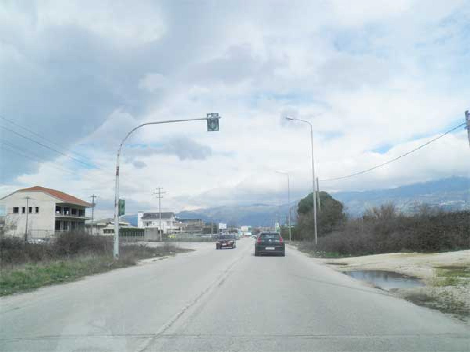 Καλά κρατεί ο «υπόγειος» πόλεμος για την ανακατασκευή της Νιάρχου