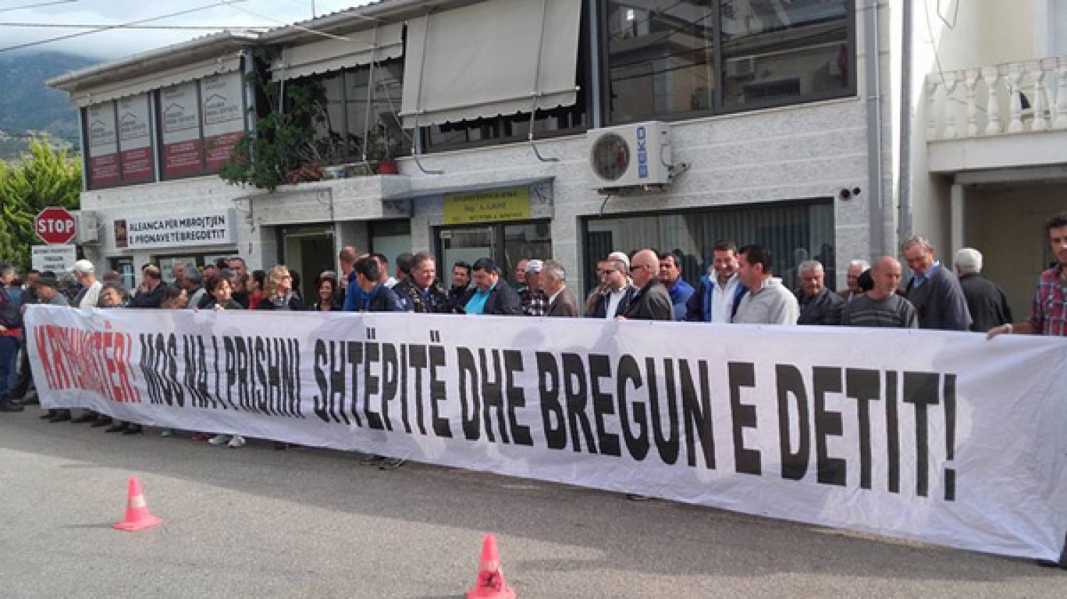 ΑΛΥΤΡΩΤΙΚΑ ΘΕΜΑΤΑ ΕΓΕΙΡΕΙ Ο Ε. ΡΑΜΑ!