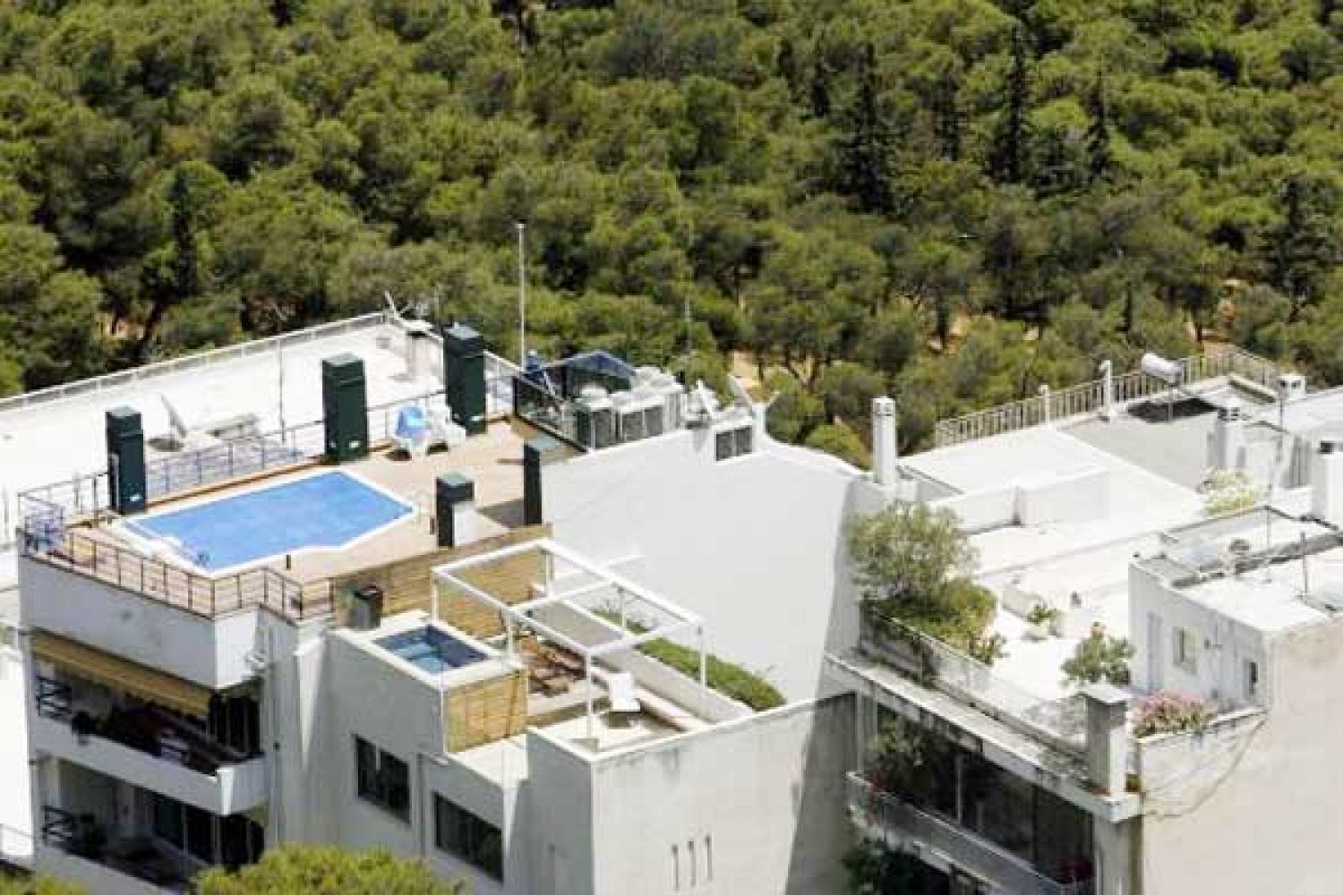 Μειωμένα πρόστιμα και πολλές δόσεις «δέλεαρ» για όσους έχουν αυθαίρετα