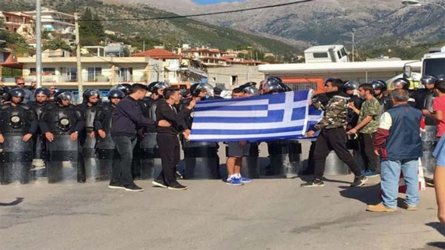 ΞΕΡΙΖΩΝΟΥΝ ΕΛΛΗΝΕΣ ΤΗΣ ΧΙΜΑΡΑΣ!