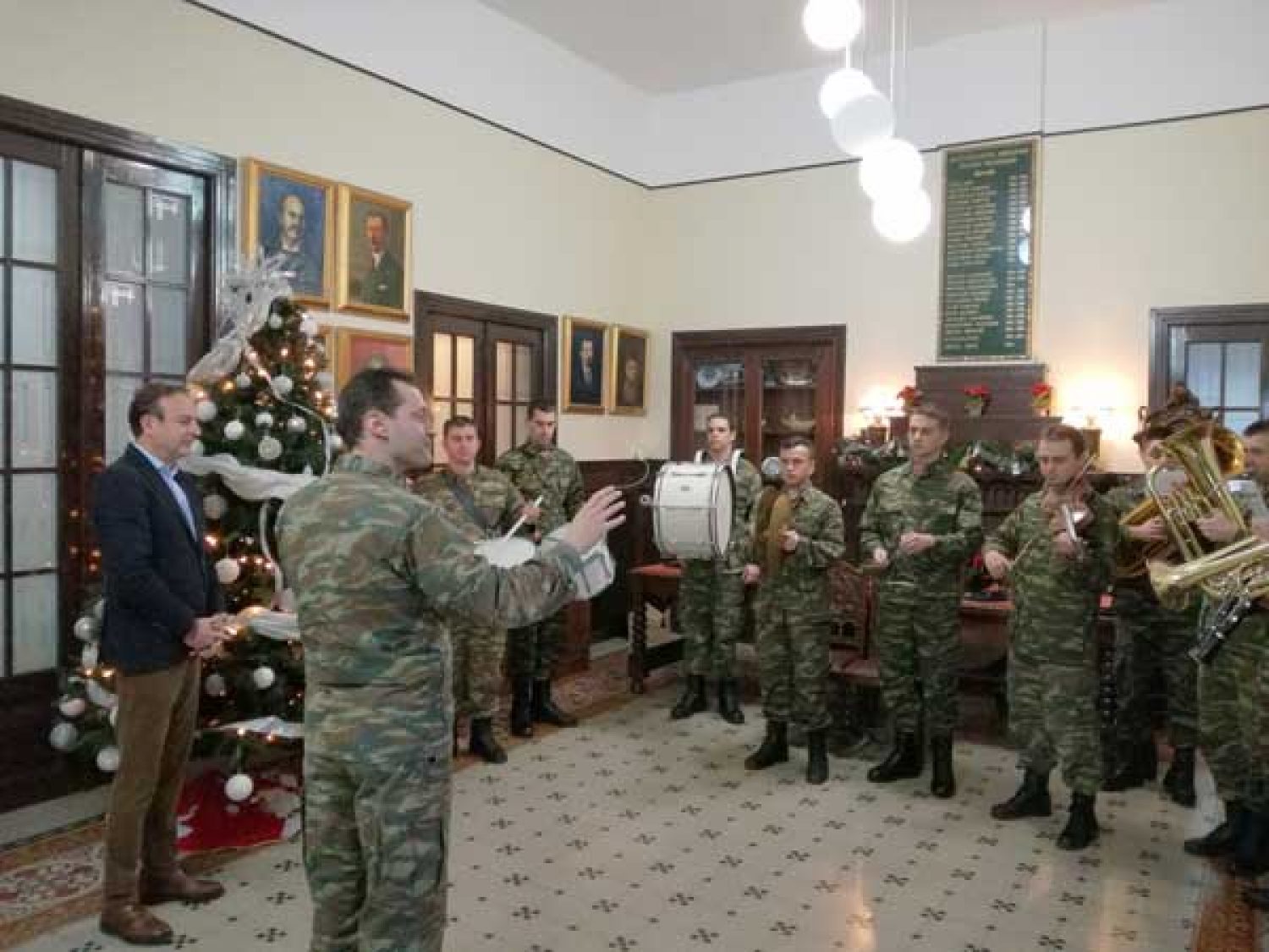 Κάλαντα και ευχές για Καλή Χρονιά!