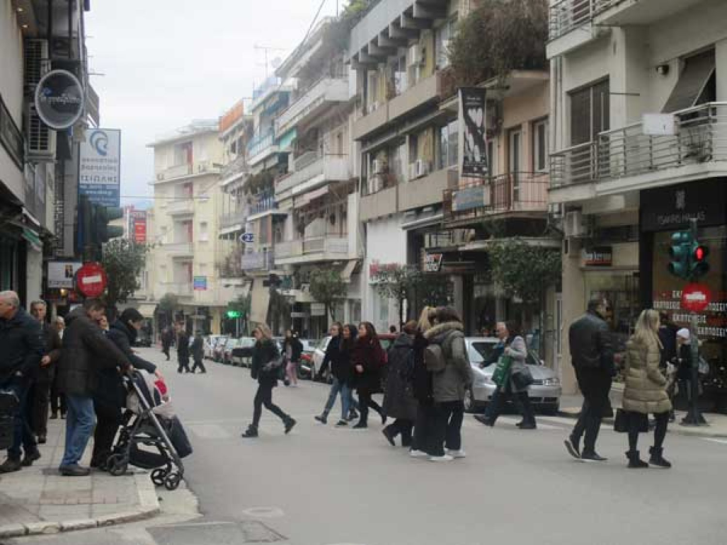 Εικόνα με… δύο όψεις χθες για τη Γιαννιώτικη αγορά!