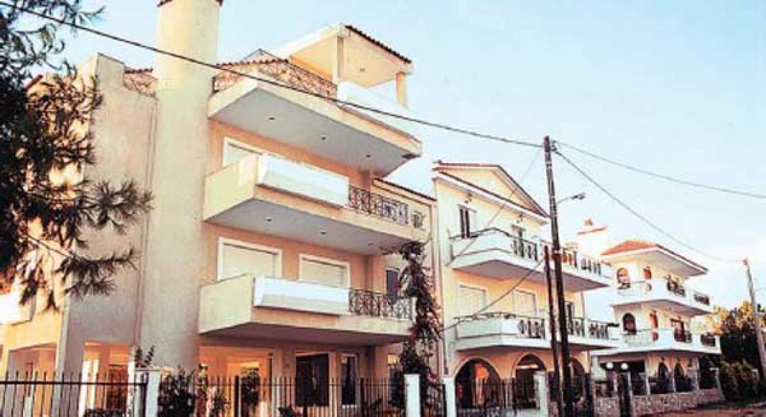 Ιδιοκτήτες ακινήτων σε απόγνωση ψάχνουν τώρα να τα… ξεφορτωθούν!