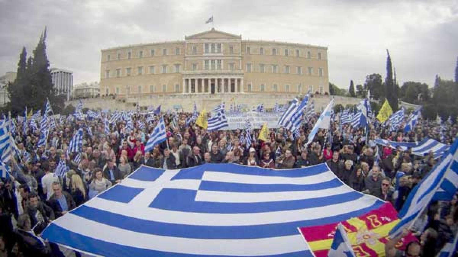 ΜΙΚΗΣ ΚΑΙ ΛΑΟΣ ΕΣΤΕΙΛΑΝ ΜΗΝΥΜΑΤΑ!