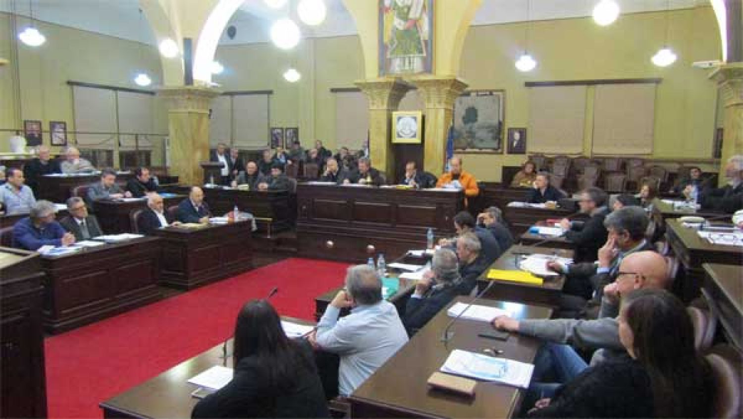 «Φρένο» από το Δημοτικό Συμβούλιο και στο πρόστιμο για το νερό «ΖΑΓΟΡΙ»!