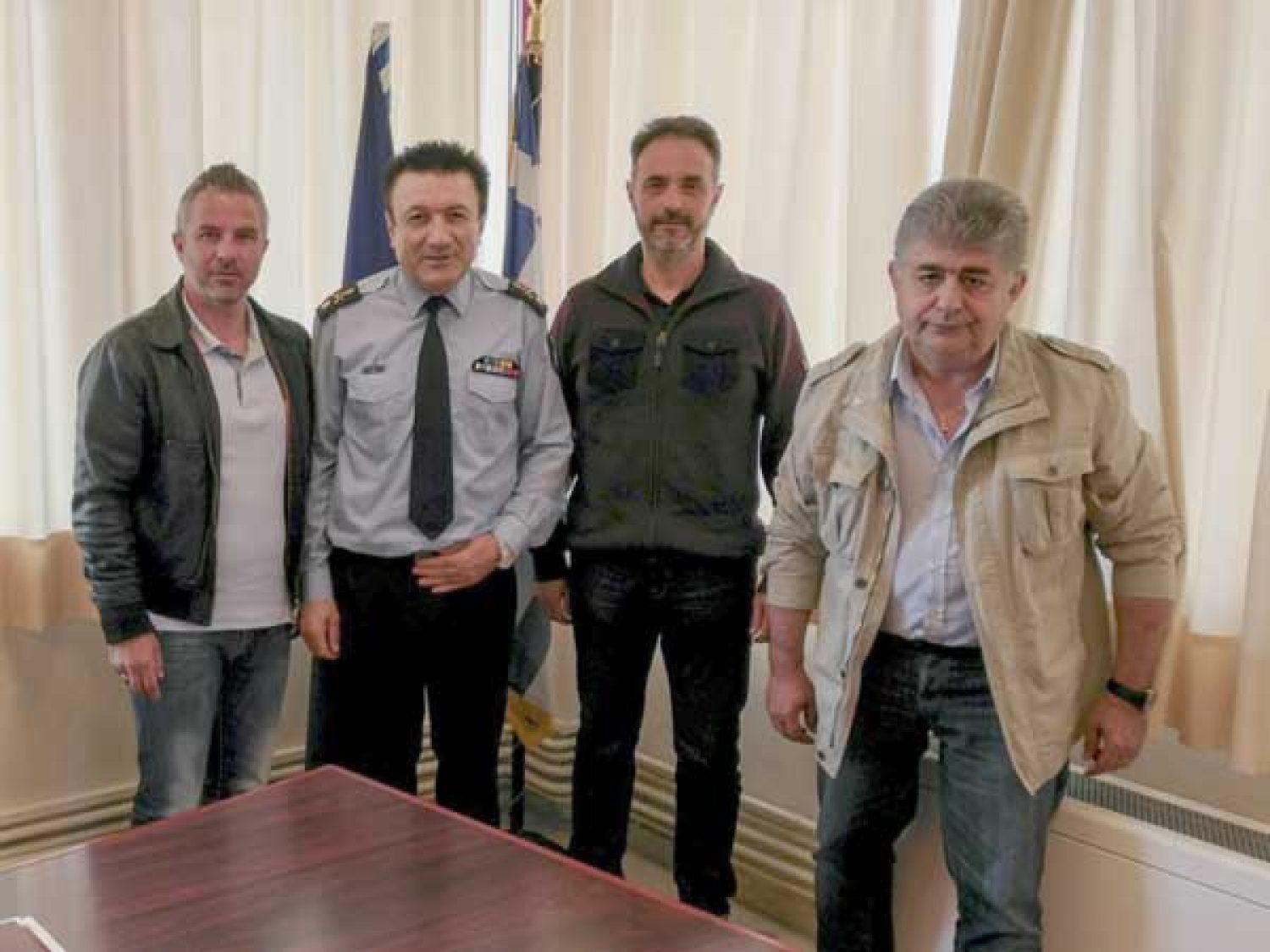 Συνάντηση Πολιτικών Υπαλλήλων με τον Περιφερειακό Διοικητή Πυροσβεστικής