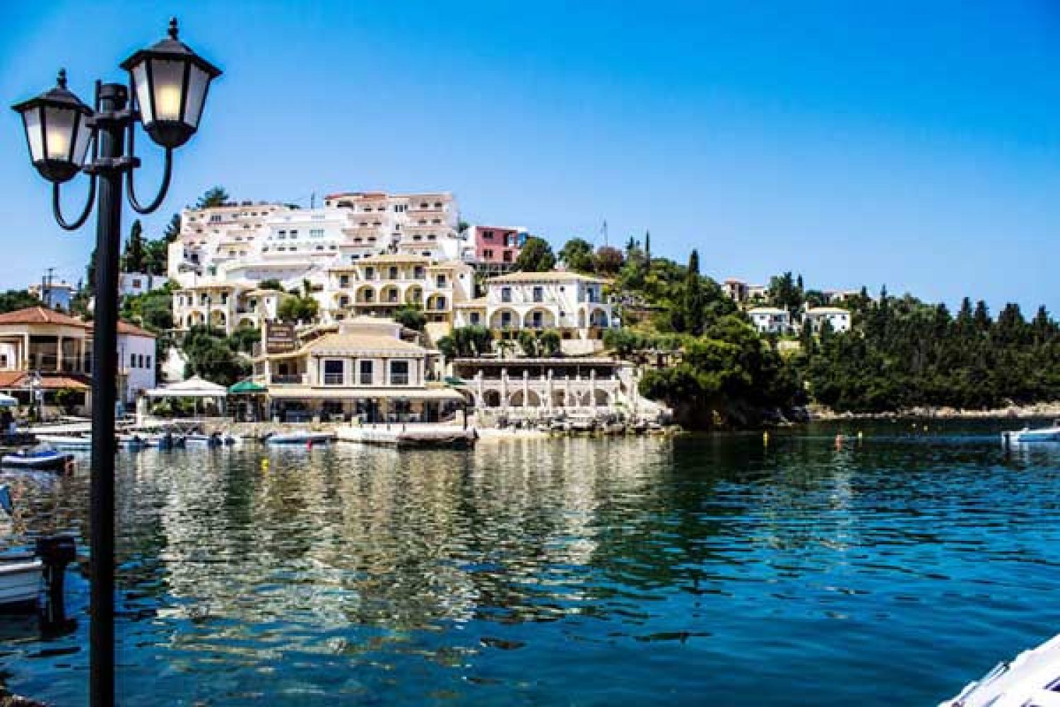 Περισσότεροι οι τουρίστες, αλλά λιγότερα τα έσοδα στην Ήπειρο!