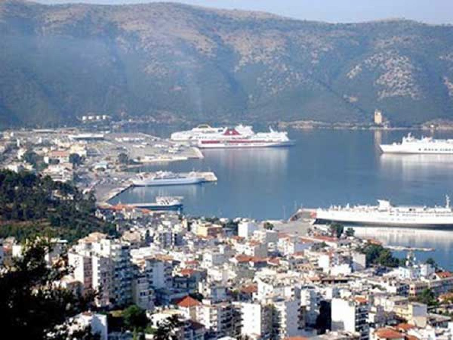 Από ειδικό πλοίο στην Ηγουμενίτσα θα διανέμεται Φυσικό Αέριο στην Ήπειρο!