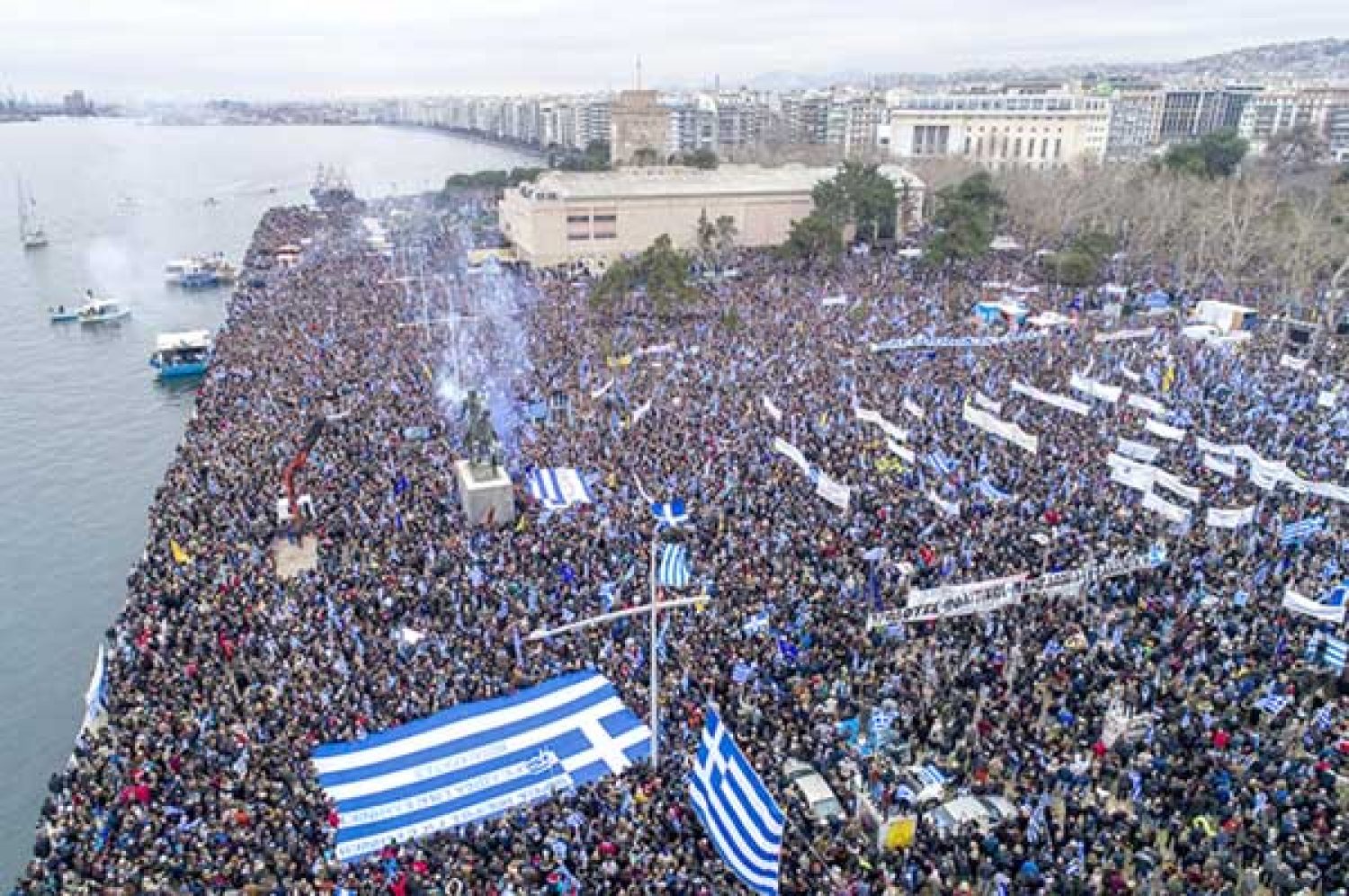 ΕΘΝΙΚΗ ΜΕΙΟΔΟΣΙΑ ΣΤΟ ΜΑΚΕΔΟΝΙΚΟ!