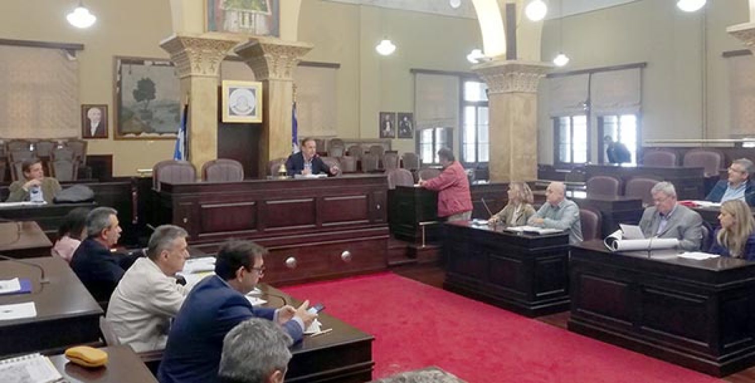 ΑΚΙΝΗΤΑ ΣΤΟ… ΕΛΕΟΣ ΤΟΥ ΥΠΕΡΤΑΜΕΙΟΥ!