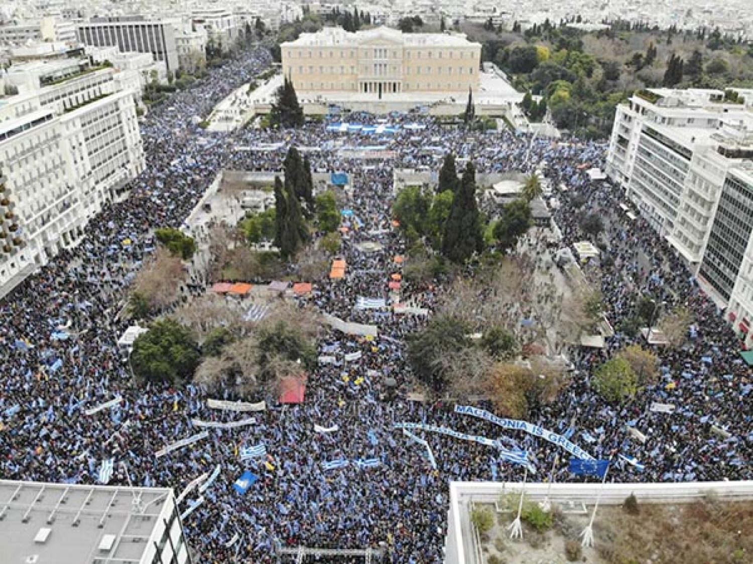 Δυναμική η παρουσία εκατοντάδων Ηπειρωτών στο συλλαλητήριο της Αθήνας