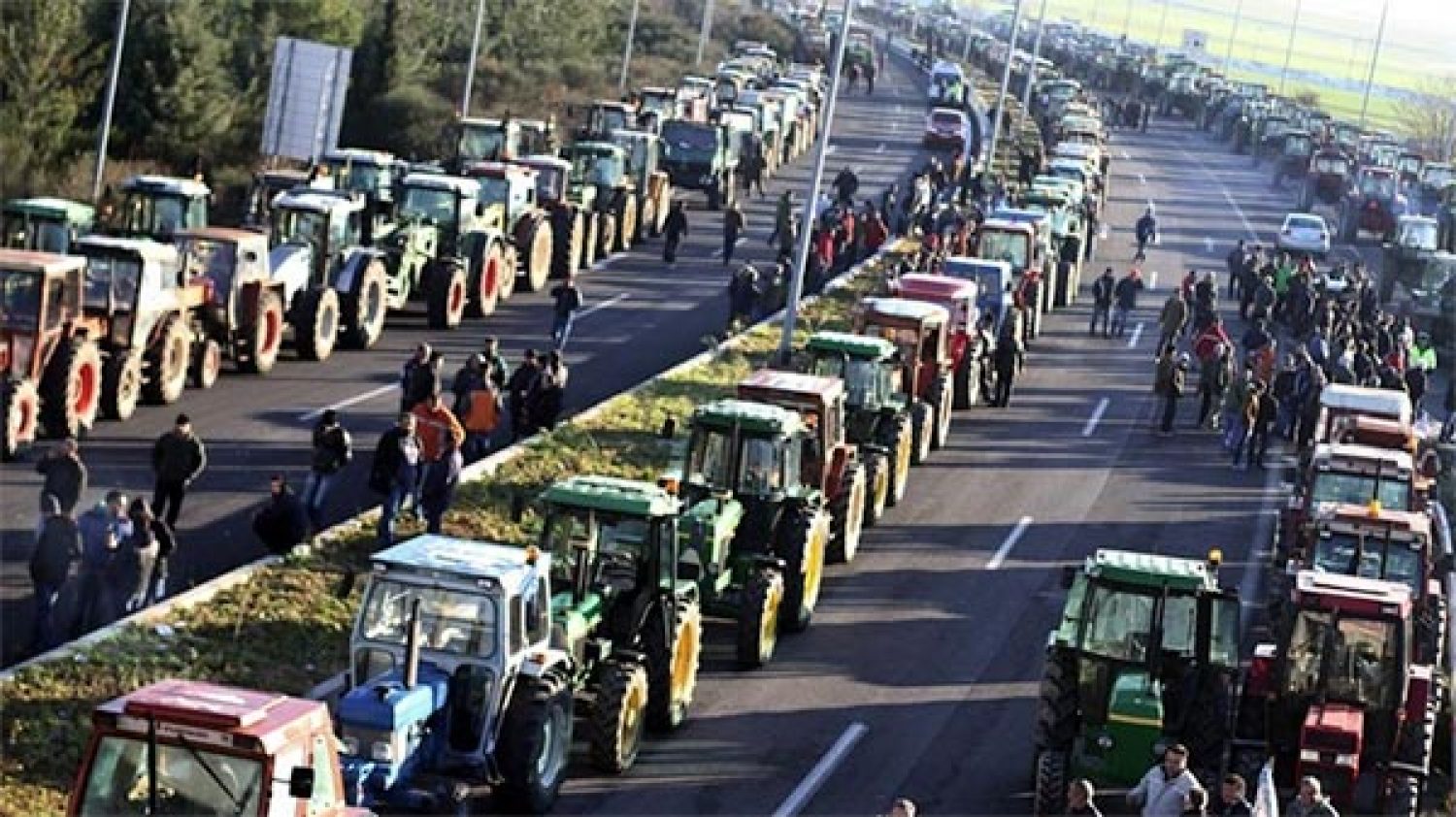 Προθεσμία μέχρι σήμερα το απόγευμα δίνουν στην Κυβέρνηση οι αγρότες