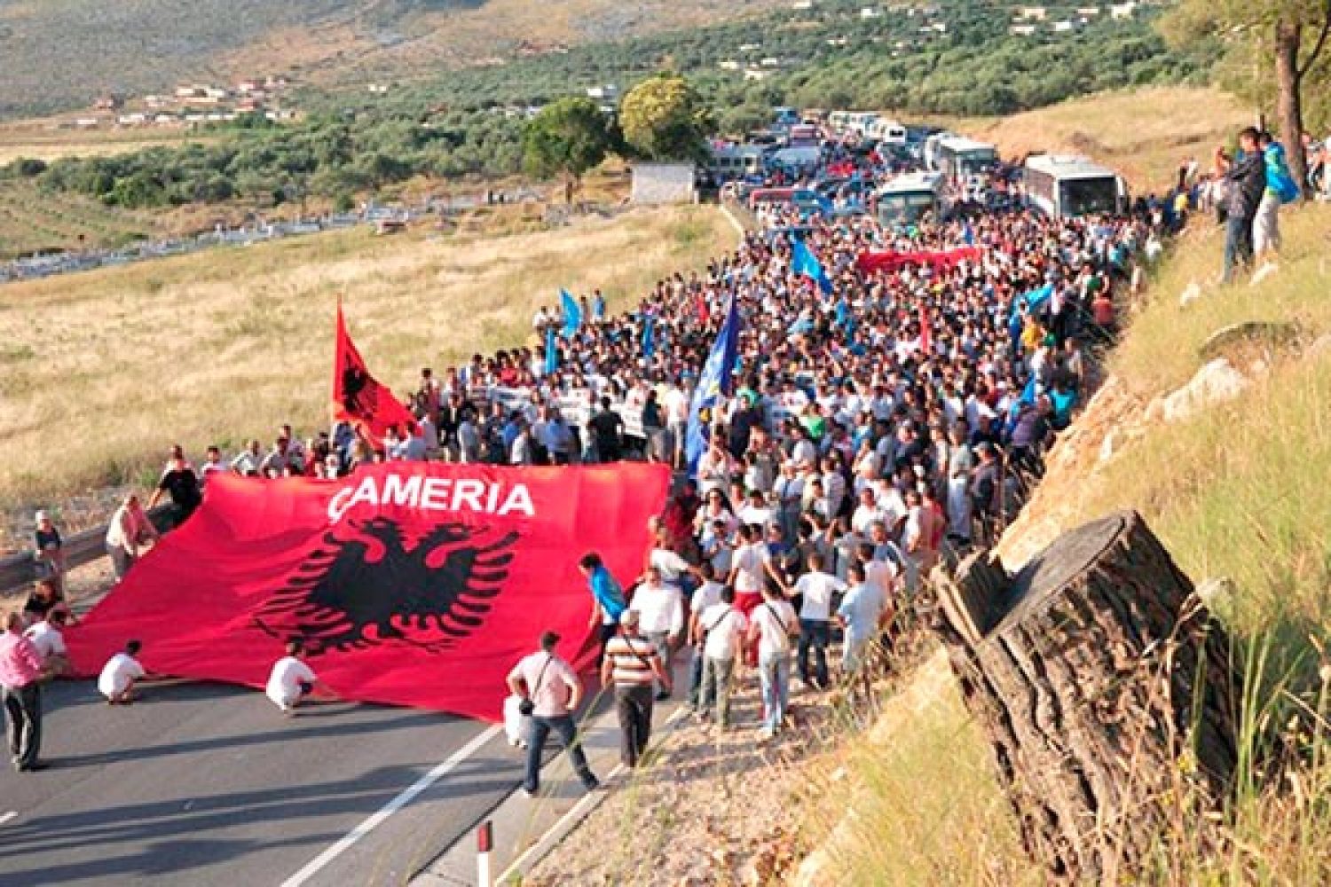 Η ΑΛΒΑΝΙΑ ΑΠΕΙΛΕΙ ΚΑΙ ΠΡΟΚΑΛΕΙ!