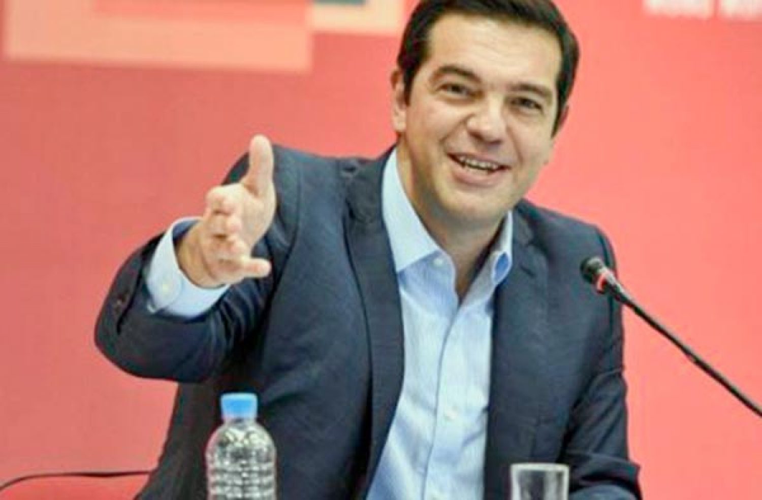 Το τελευταίο του χαρτί παίζει τώρα με τις… κάλπικες συντάξεις ο Αλ. Τσίπρας