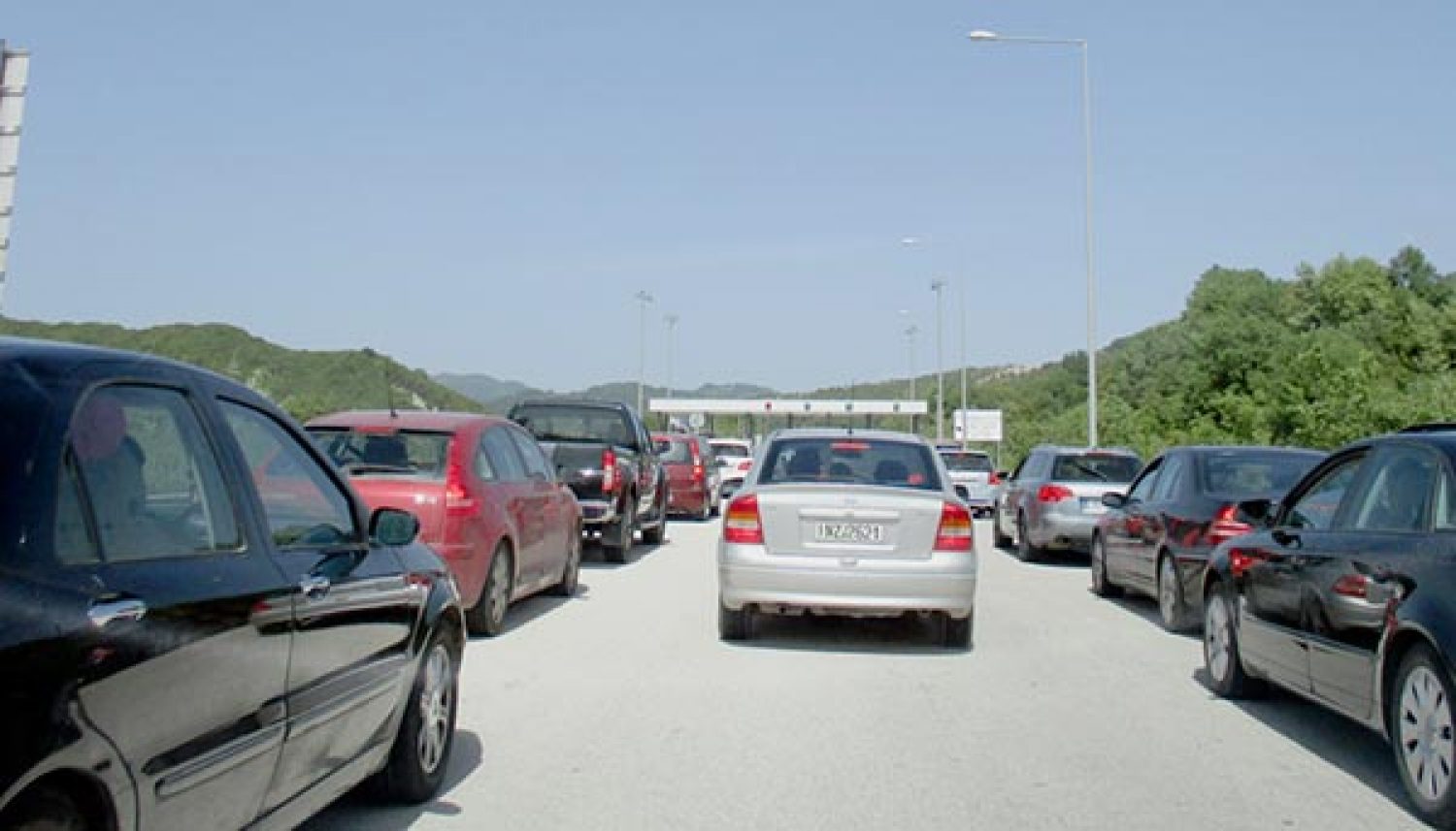 Για ανάσες δροσιάς σε παραλίες και χωριά