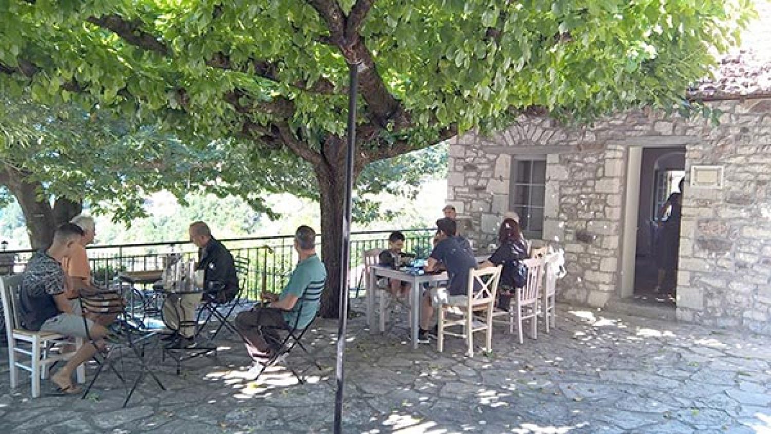 Άλλοι τραβούν προς παραλίες κι άλλοι… γυρίζουν στο χωριό!
