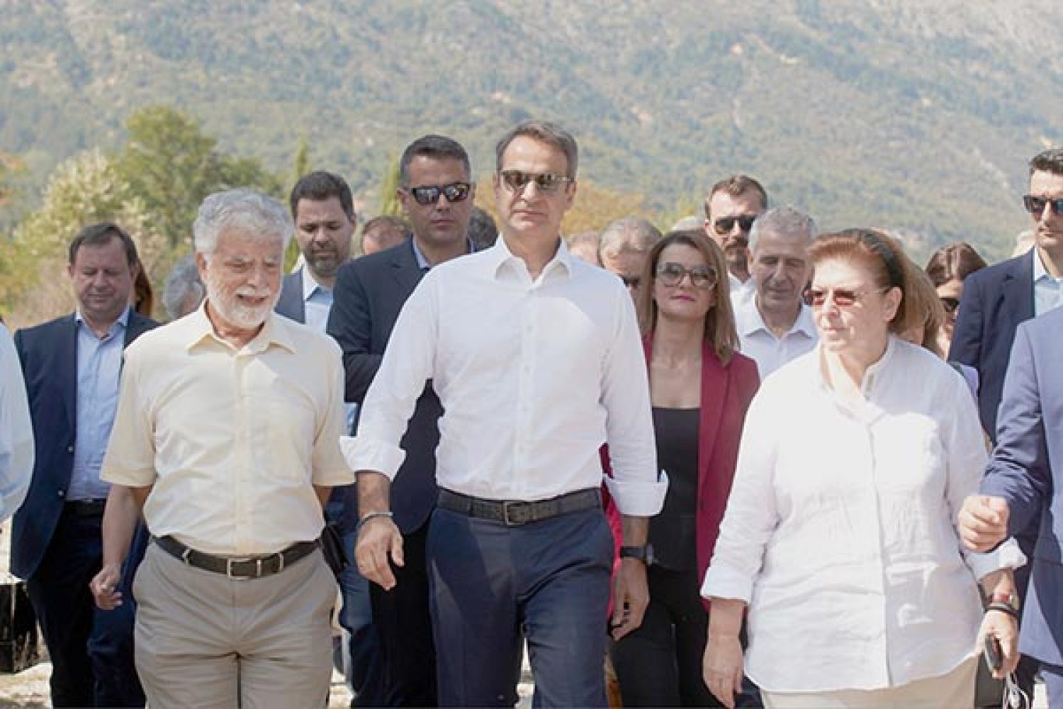 ΗΛΘΕ, ΕΙΔΕ ΚΙ ΕΔΩΣΕ ΚΑΤΕΥΘΥΝΣΕΙΣ!