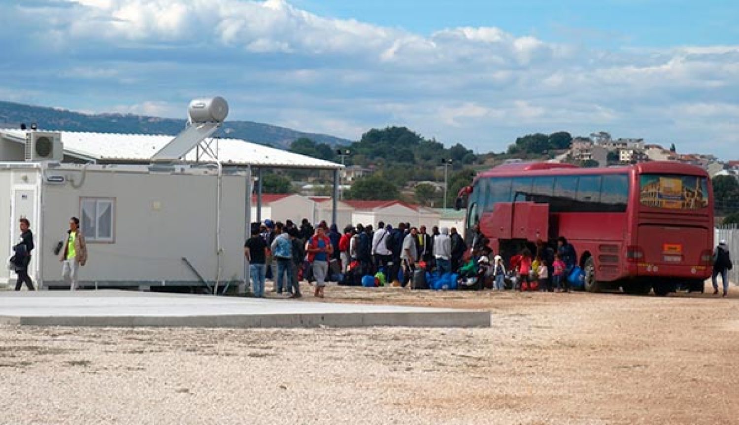 ΔΙΠΛΟ «ΦΟΡΤΙΟ» ΠΡΟΣΦΥΓΩΝ ΣΤΗΝ ΗΠΕΙΡΟ!