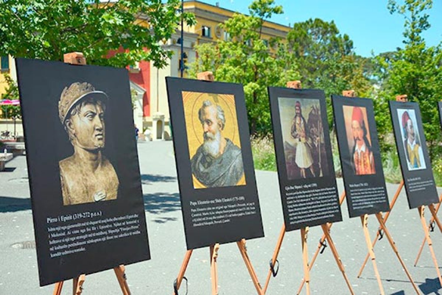 Ο Πύρρος και Σουλιώτες ήρωες «βαπτίστηκαν»… Τσάμηδες!