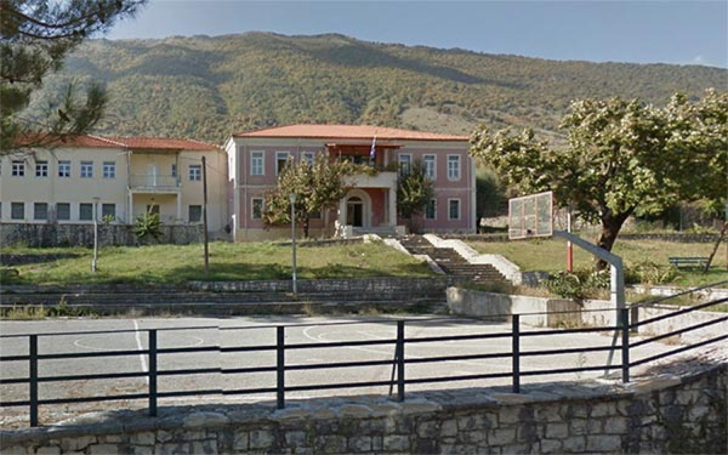 Ασυνόδευτα παιδιά έως 12 ετών θέλει να φιλοξενήσει η ακριτική Πωγωνιανή
